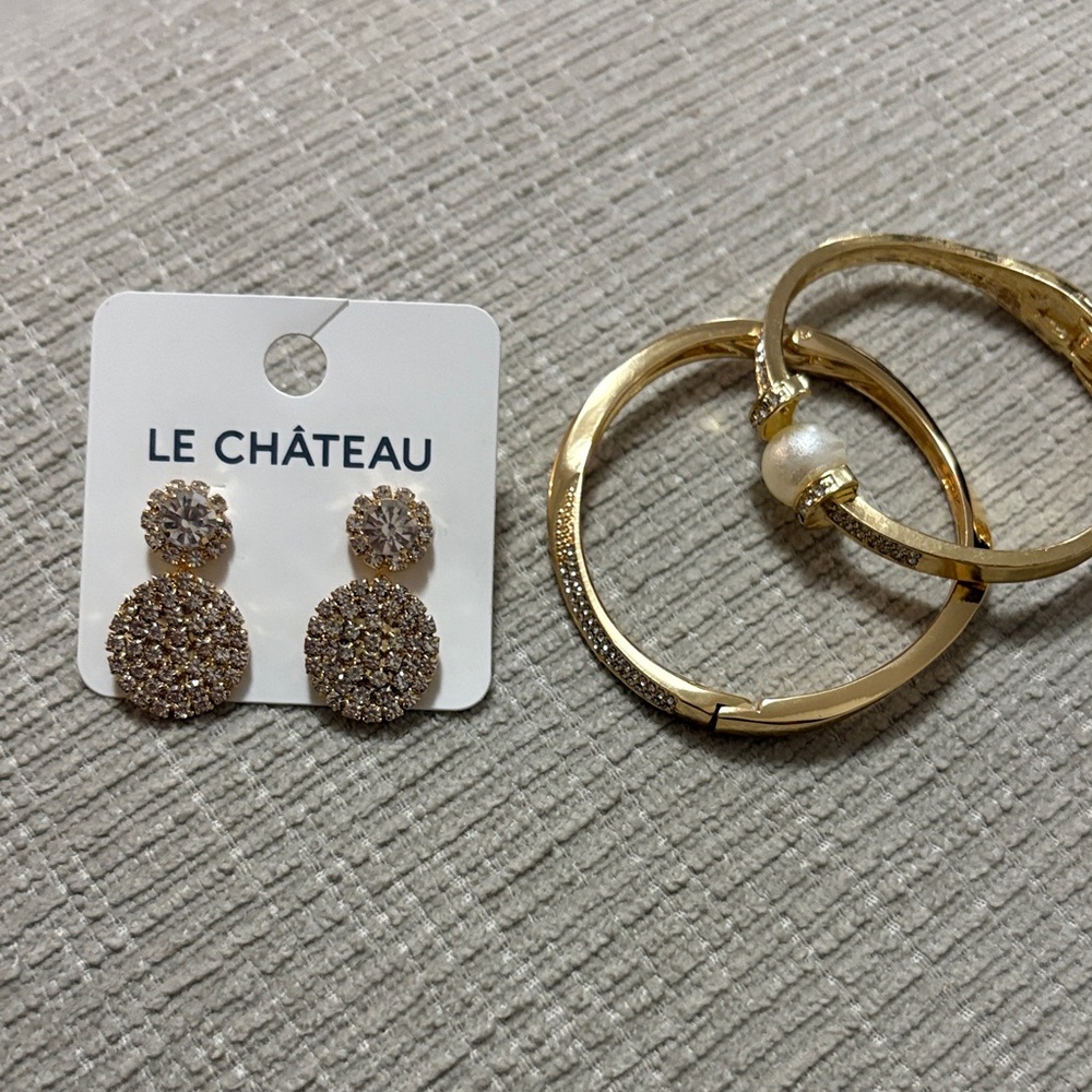 Le Chateau Sparkling Gold Earrings